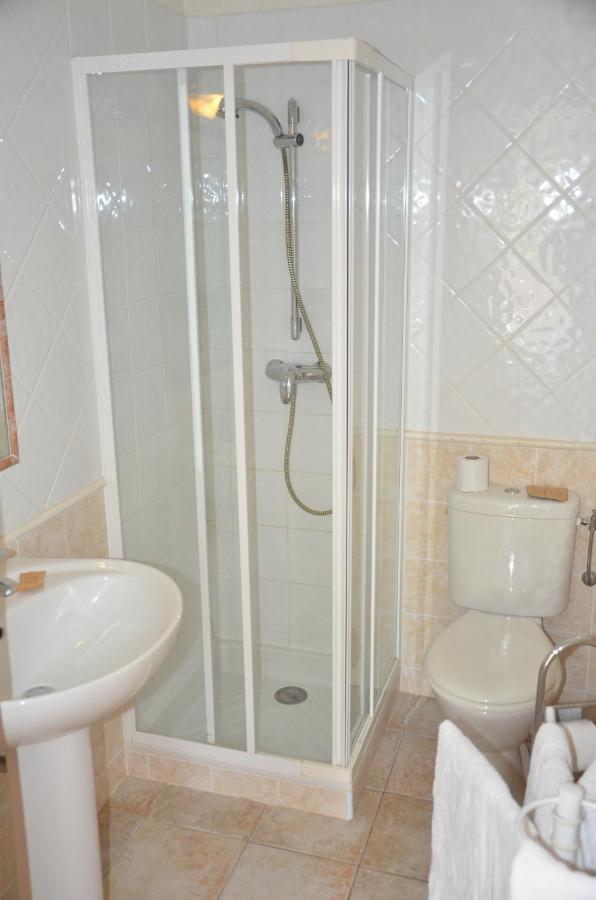 Les Rives Du Loup Hotel Tourrettes-sur-Loup Bilik gambar